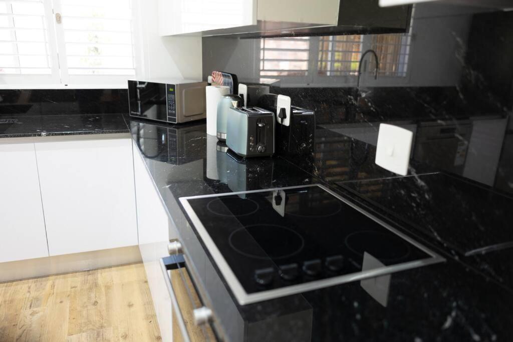 Garten Wohnung Mit Pool, 2 Schlafzimmer Cape Town Bagian luar foto
