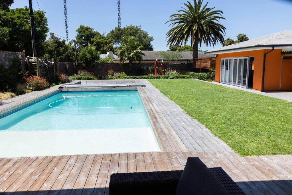 Garten Wohnung Mit Pool, 2 Schlafzimmer Cape Town Bagian luar foto
